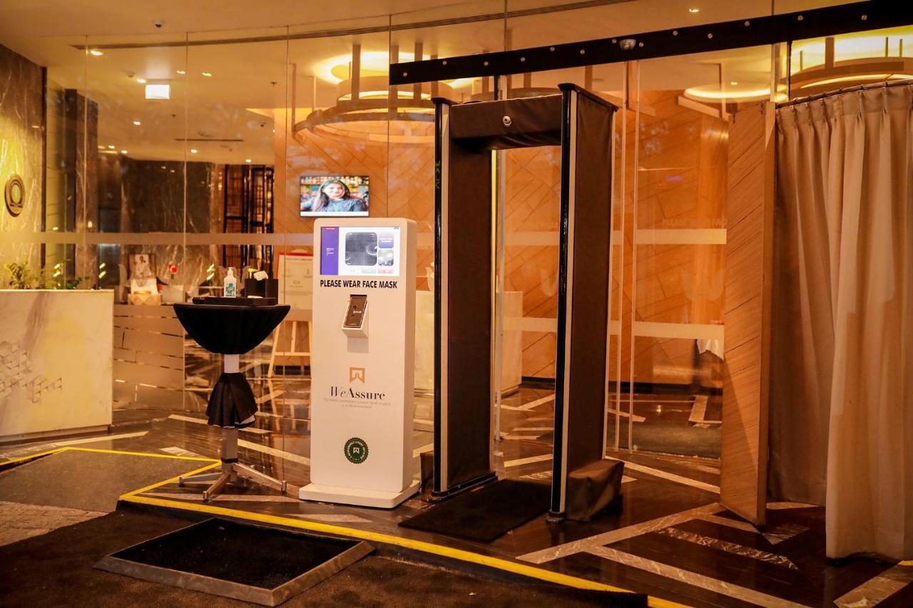 Welcomhotel By Itc Hotels, Racecourse, Coimbatore Exterior foto A disinfection door at a hotel